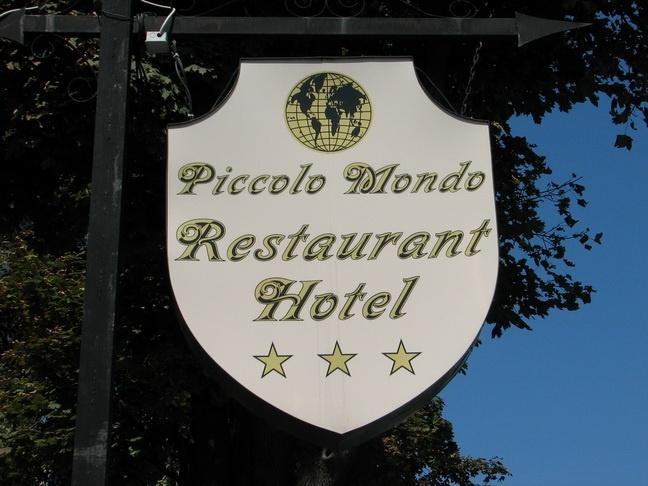 Hotel Piccolo Mondo Bucureşti Eksteriør bilde